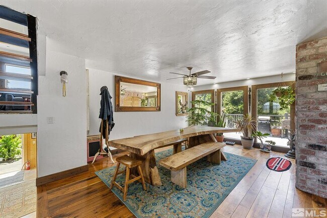 Building Photo - 221 Buena Vista Ct