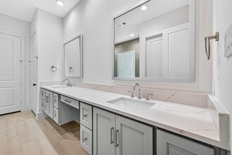 Building Photo - 2427 Camden Creek Ln