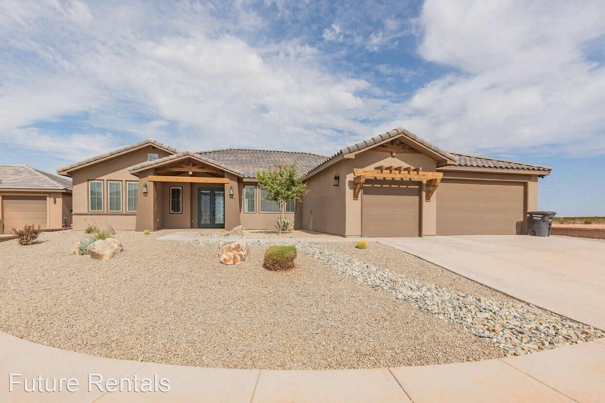 Foto principal - 5 br, 2.5 bath House - 1065 Datura