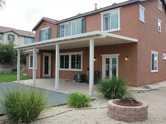 Foto del edificio - 9380 Dauchy Ave