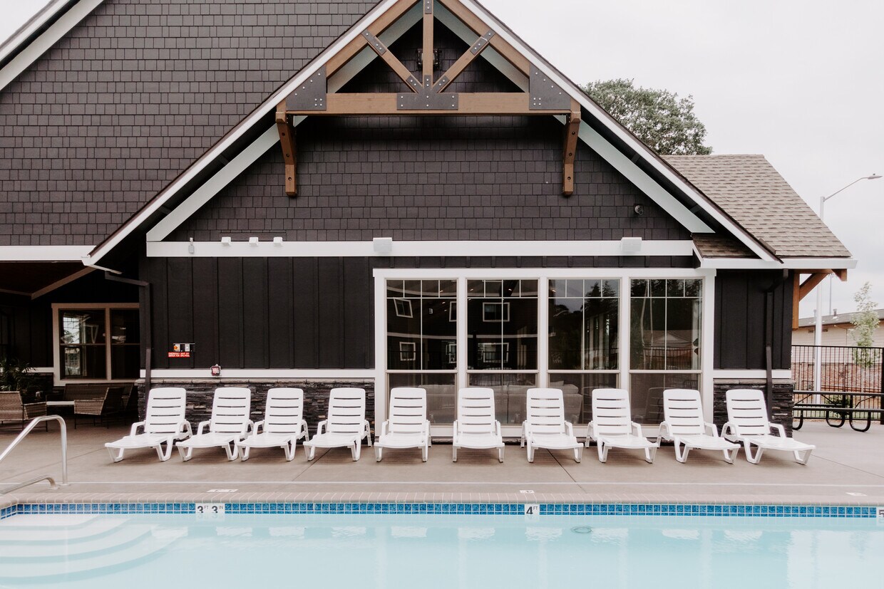 Woodburn Place Apartment Homes Apartments 2145 Molalla Rd Woodburn