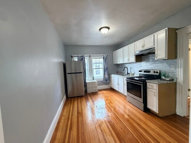 Foto del edificio - 1028 N Shore Rd