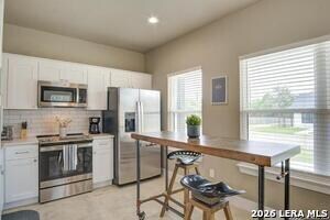Building Photo - 30652 Oakview Dr