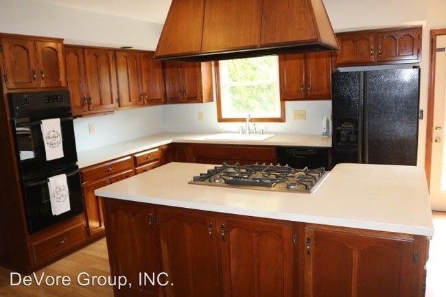 Building Photo - 4 br, 3 bath House - 1371 Westwood Dr