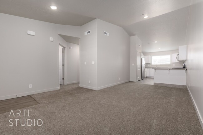 Foto del edificio - New Contemporary 2 Bedroom, 1 Bathroom in ...