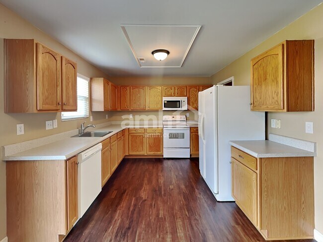 Foto del edificio - 1836 Meadow Crossing Dr