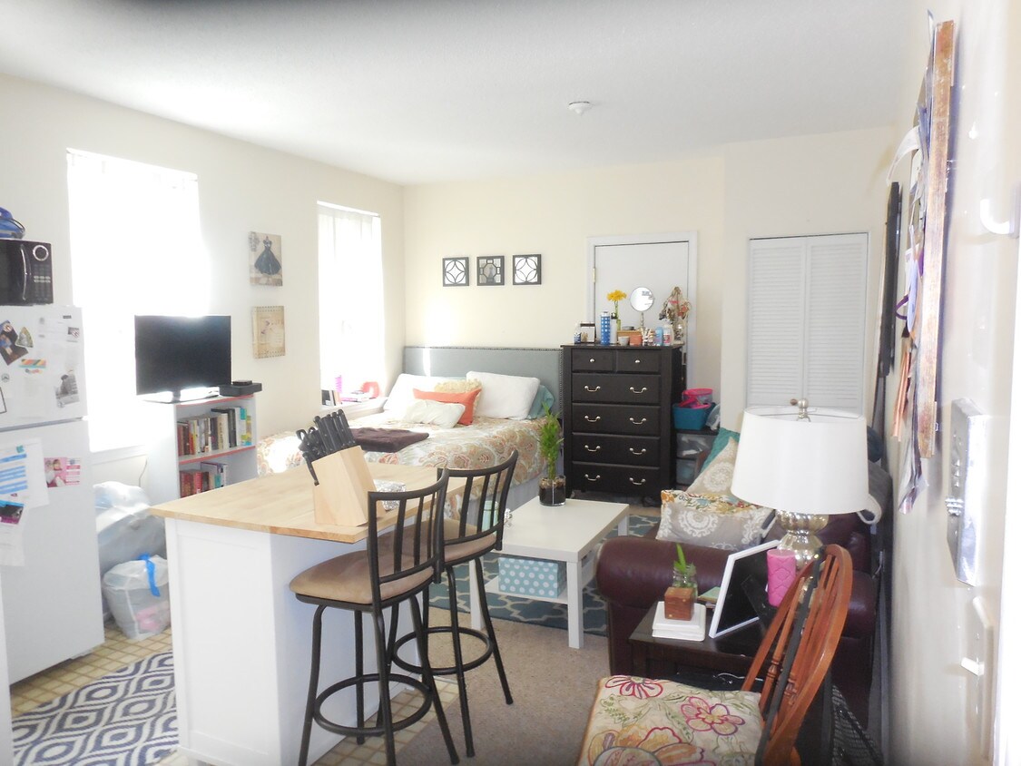 Foto principal - 1415 Commonwealth Avenue