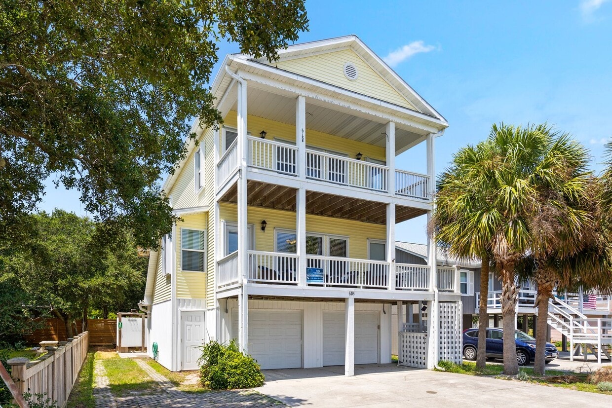 Primary Photo - 5 Bedroom Kure Beach House