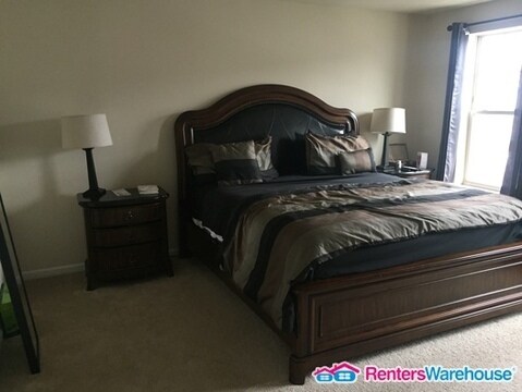 Foto del edificio - 1124 Red Hawk Way