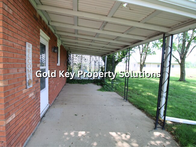 Building Photo - 4232-4254 N 100 W