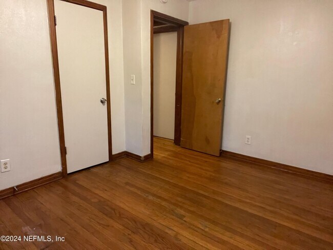 Foto del edificio - 3723 Jammes Rd