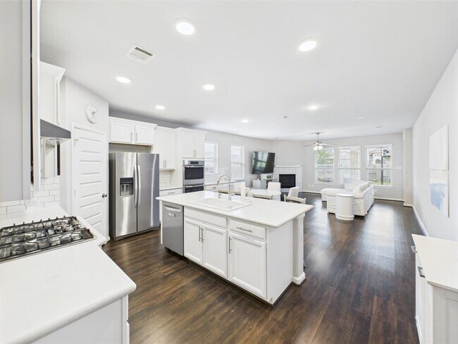 Foto del edificio - 3830 Fleetwood Falls Ln