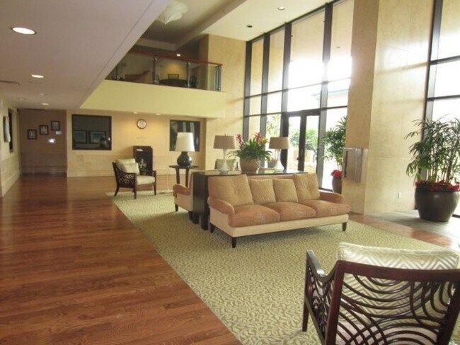 Foto del edificio - 2 BD / 2 BA Condo in Kakaako!