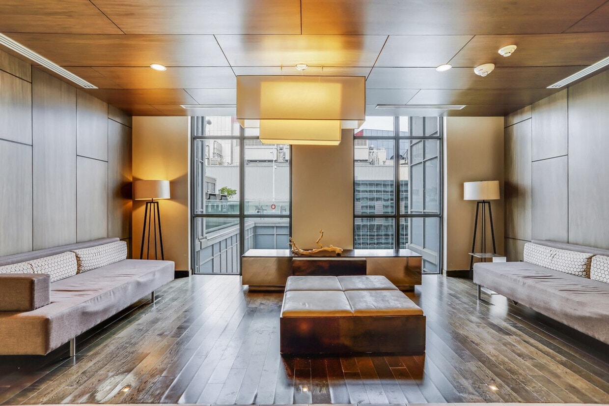 Primary Photo - 1 Blue Jays Way