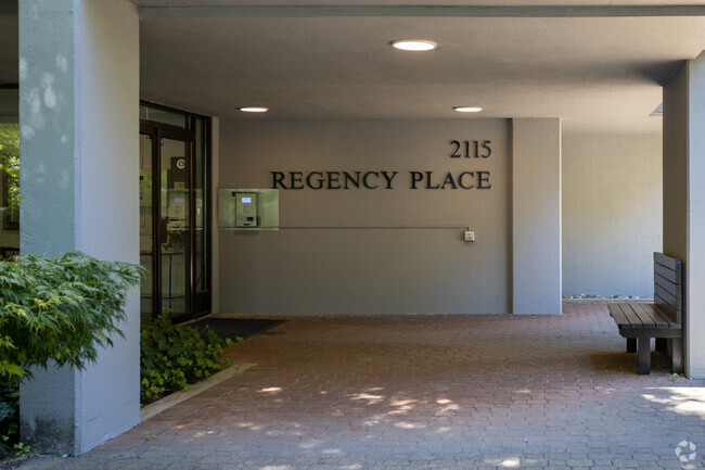 Photo du bâtiment - Regancy Place