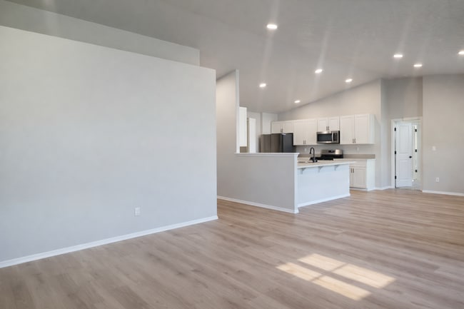 Foto del edificio - SOUTHRIDGE HOME! Modern Comfort Meets Everyday Convenience!