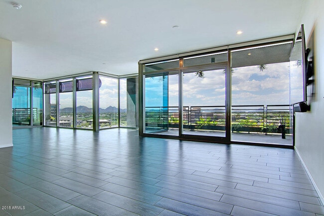 Foto del edificio - 7120 E Kierland Blvd
