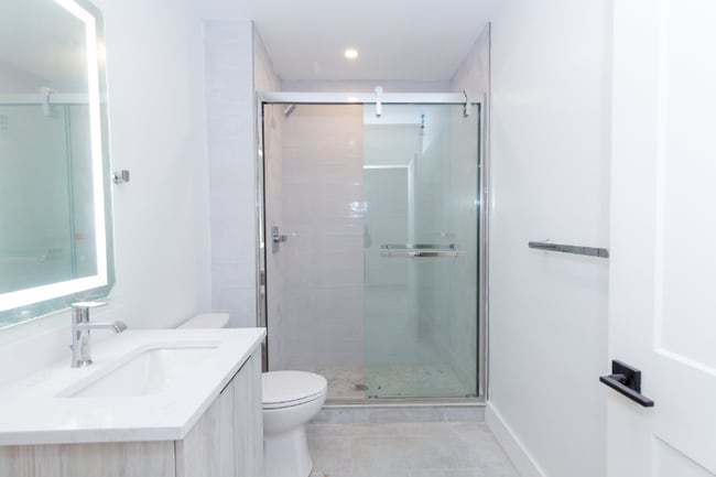 Building Photo - 3439 W Lancaster Ave