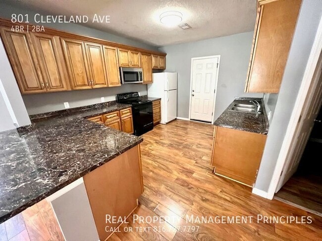Building Photo - 801 Cleveland Ave.