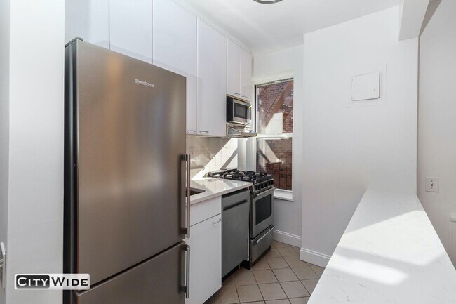 Building Photo - West 55th Street