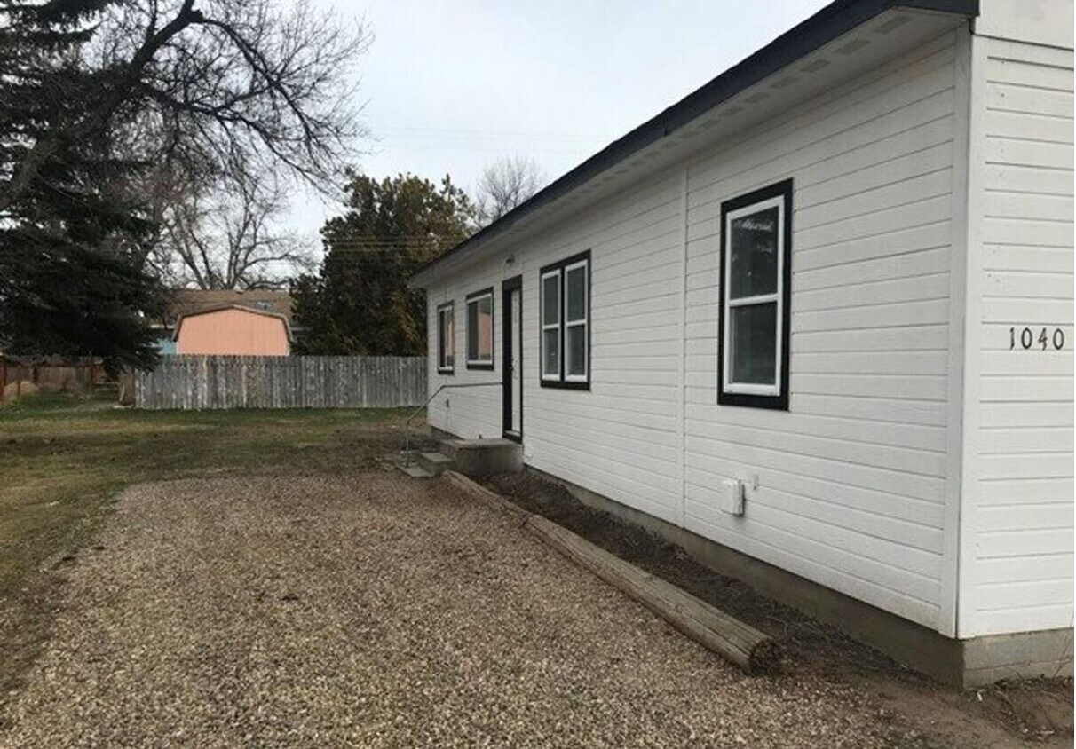 1040 E 10th S, Mountain Home, ID 83647 Townhome Rentals in Mountain