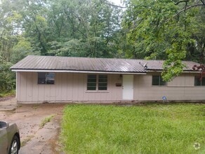 Building Photo - 2819 Teresa Dr