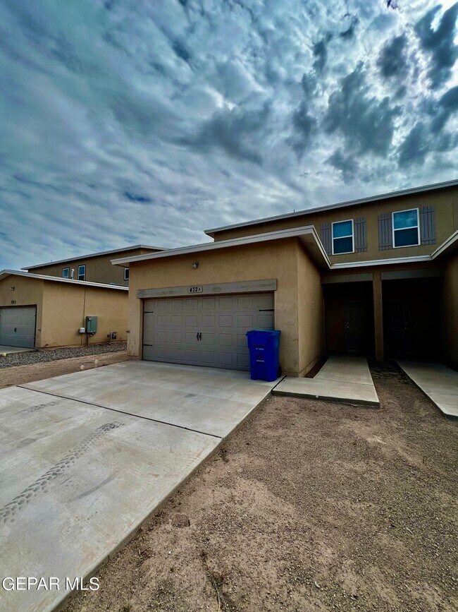 Building Photo - 472 SPC Isaac Trujillo Dr