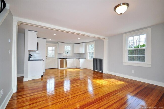 Building Photo - 16 Hazelmeadow Pl