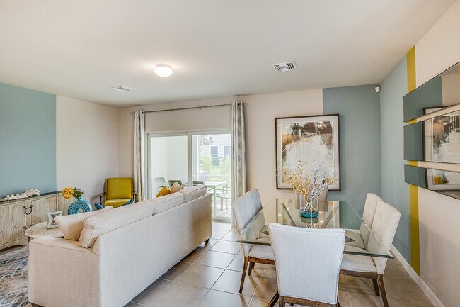 Foto del edificio - 15339 Wildflower Cir
