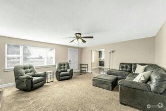 Building Photo - 9 Northwood Dr