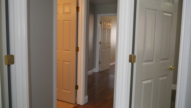 Foto del edificio - 2463 Rainier Way