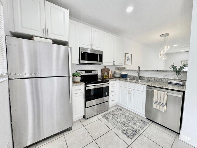 Building Photo - 3670 NW 91st Ln