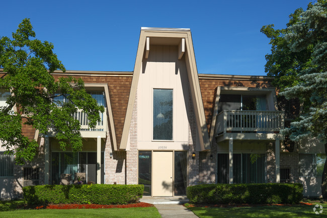 Foto del edificio - Orleans Place Apartments