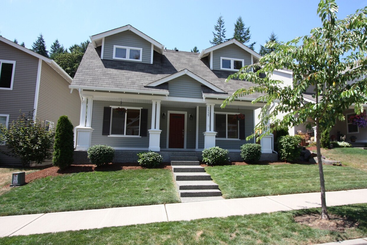 Foto principal - 1535 Burnside Pl