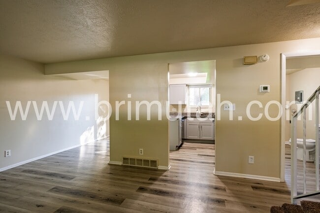 Building Photo - 3564 E 7800 S