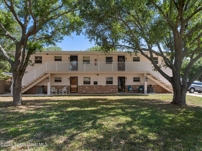 Foto del edificio - 7777 Magnolia Ave