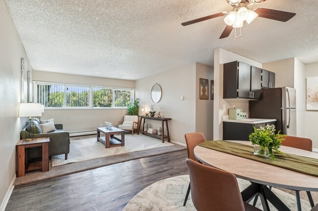 Building Photo - The Montecito Apartments