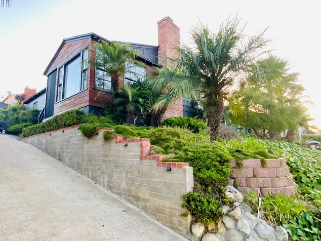 Building Photo - 3411 Zola St