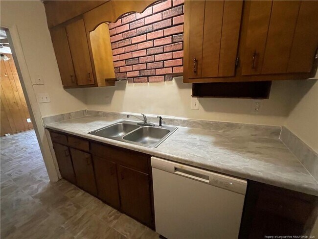 Foto del edificio - 4809 Belford Rd