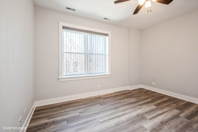 Foto del edificio - Gorgeous Brand New Income Restricted 1 Bed...