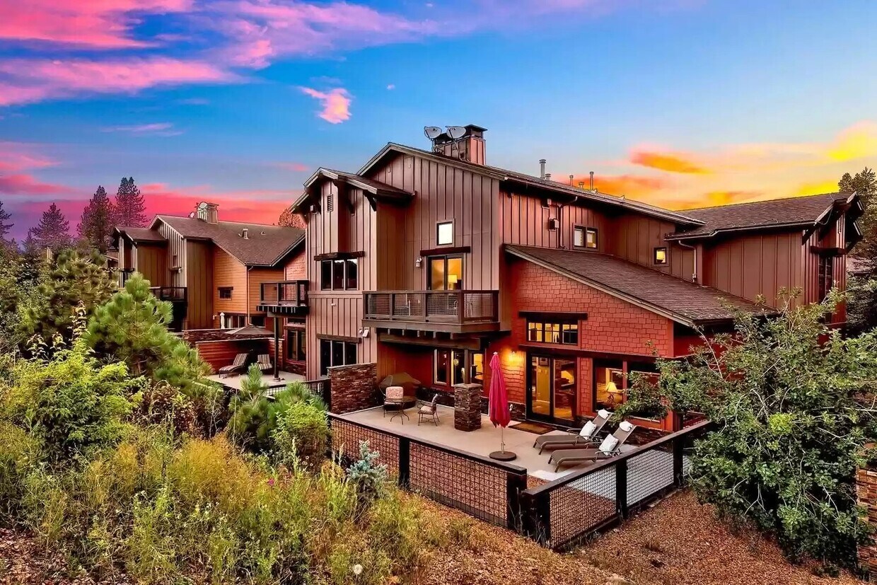 Foto principal - 10281 Badger Ln