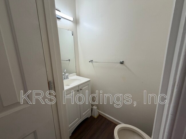 Foto del edificio - 1222 Corkwood Cir