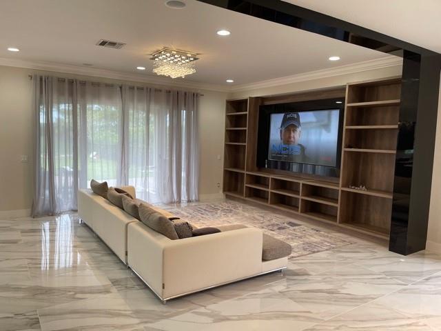 Building Photo - 8500 S Miralago Way