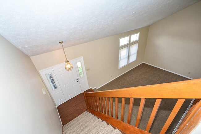 Foto del edificio - "Charming 3 Bed, 2 Bath Home in Indianapol...