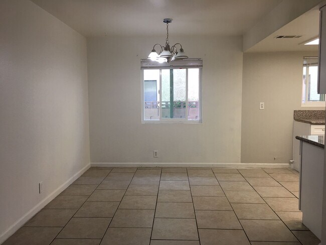 Building Photo - 44644 Beech Ave