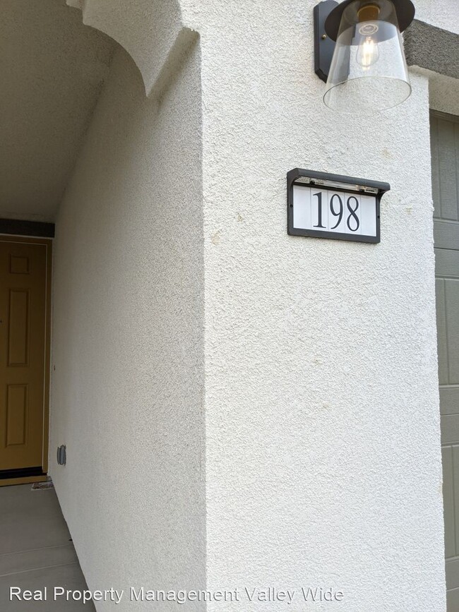 Building Photo - 3 br, 2.5 bath House - 198 Korbel Avenue
