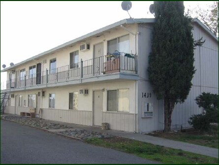 Primary Photo - 1439 Phoenix Dr