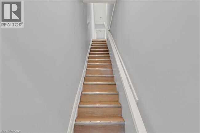 Building Photo - 51 Wellington St S