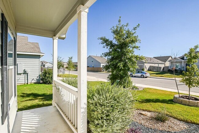 Building Photo - 108 Akela Wy