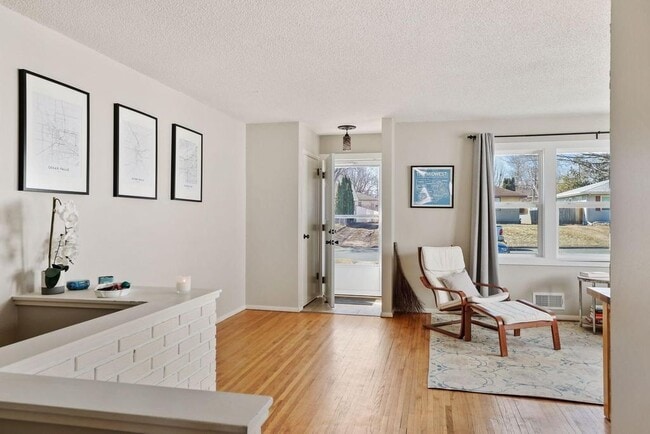 Building Photo - 1209 8th Ave S